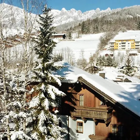 Alojamento de Acomodação e Pequeno-almoço Scherer 3*